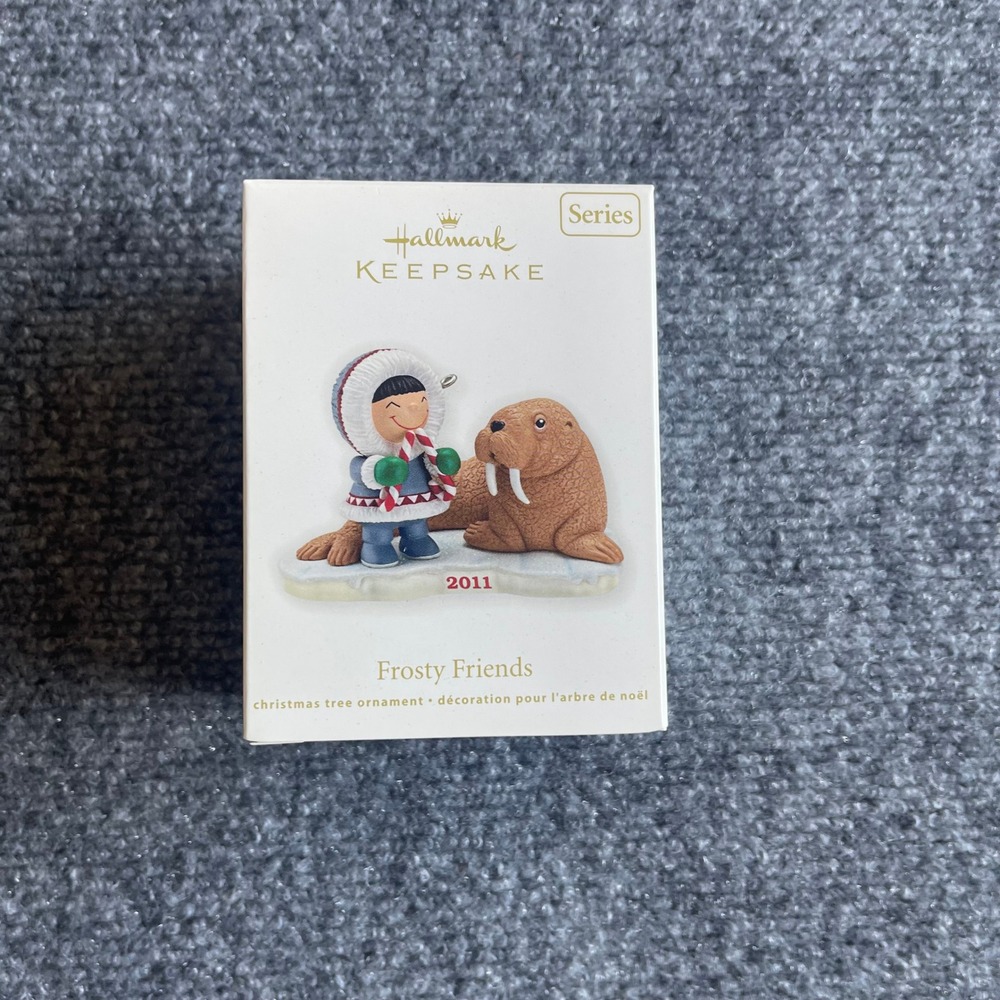 Hallmark Keepsake Frosty Friends 2011 Ornament 32nd Series QX8747 Walrus Eskimo